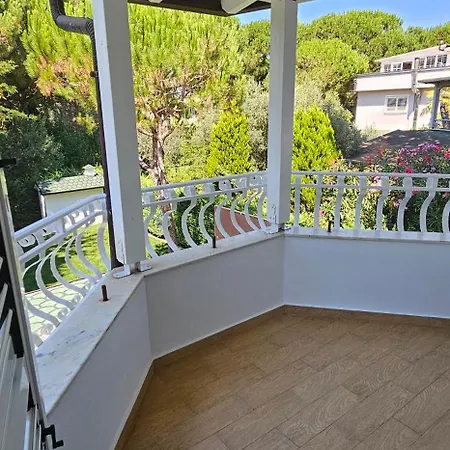 Villa E5 *