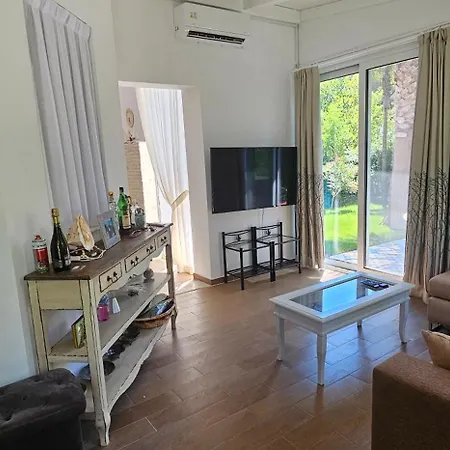 Villa E5 *