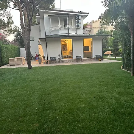E5 Villa