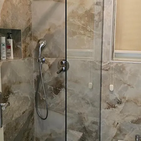 E5 Villa Durrës
